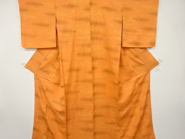 霞に色紙散らし模様小紋着物